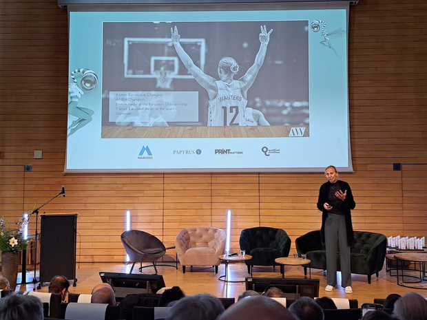 Het Congres VIGC: 'Als drukwerk niet meer loont, ga je auto's printen'