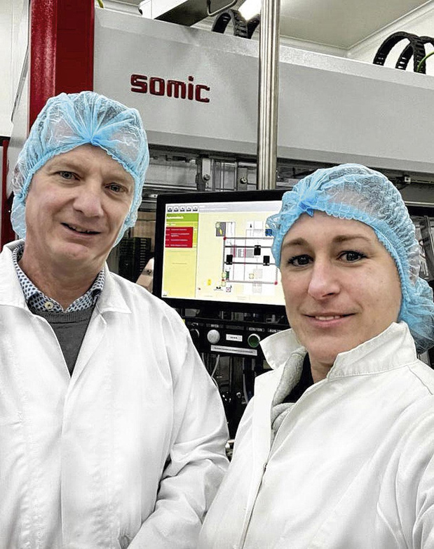 Verpakken van potjes in dozen geautomatiseerd 