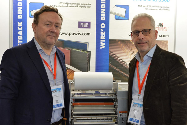 GMP Bibliofilm stelt nieuwe verniseenheid voor op Paper Show