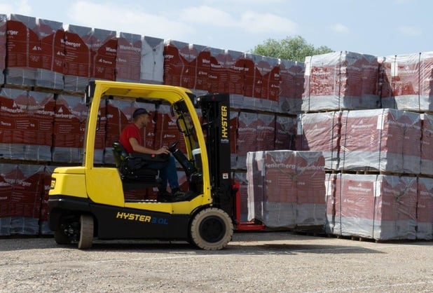 Chariots élévateurs à batterie Li-ion : une bonne idée pour votre entreprise ?