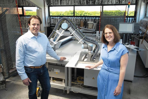 Aluscreen déploie un cobot à intelligence artificielle