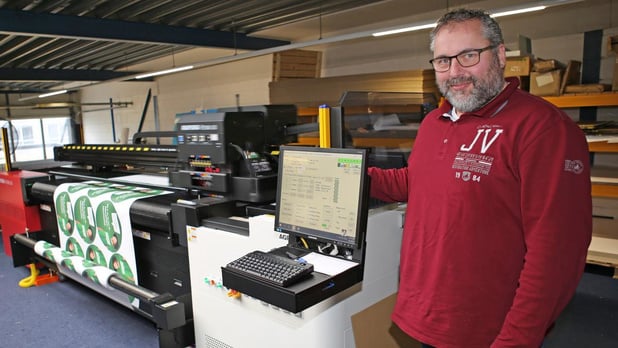 SchultenPrint investit dans une imprimante jet d'encre Anapurna LED hybride d'Agfa 