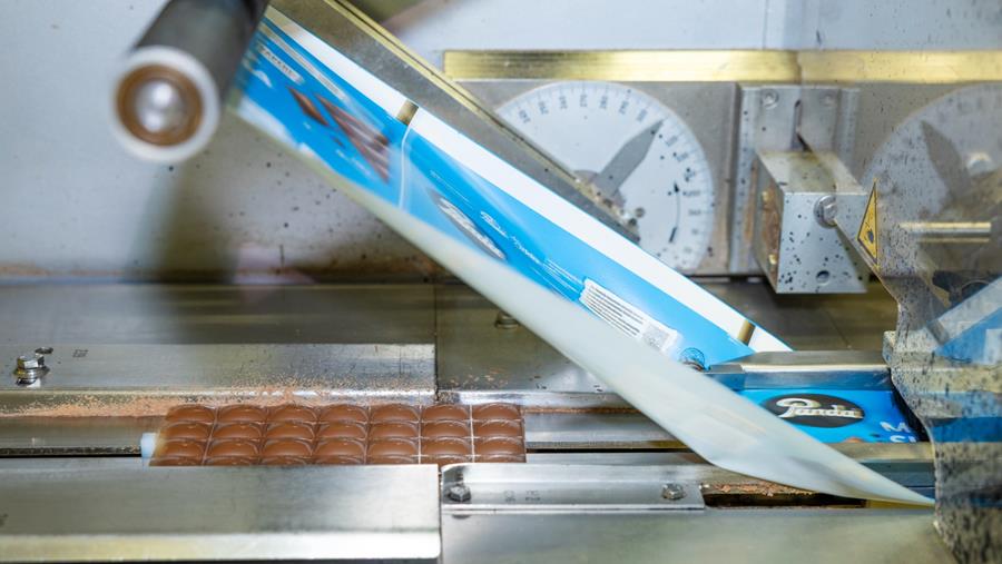 UPM et Orkla Suomi testent un emballage en papier pour les barres chocolatées